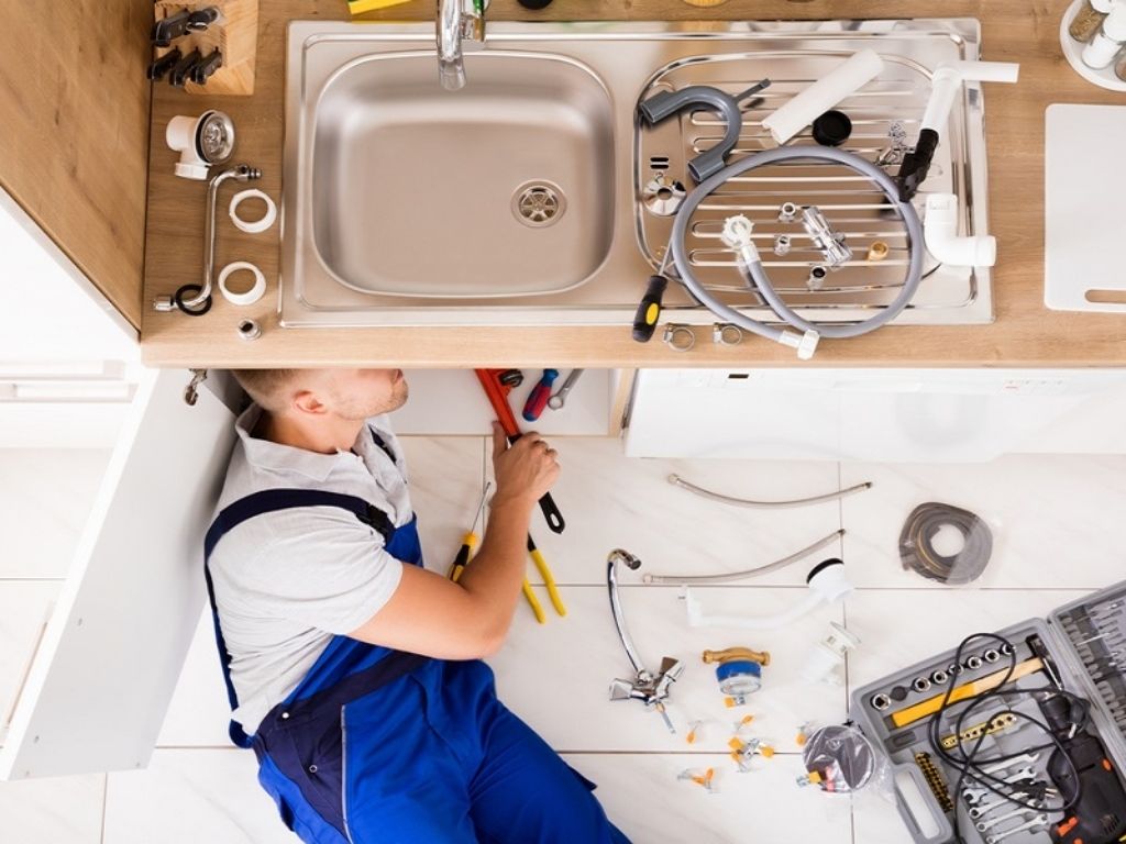 How-To-Spot-On-The-Best-Plumbing-Service-To-Hire-2